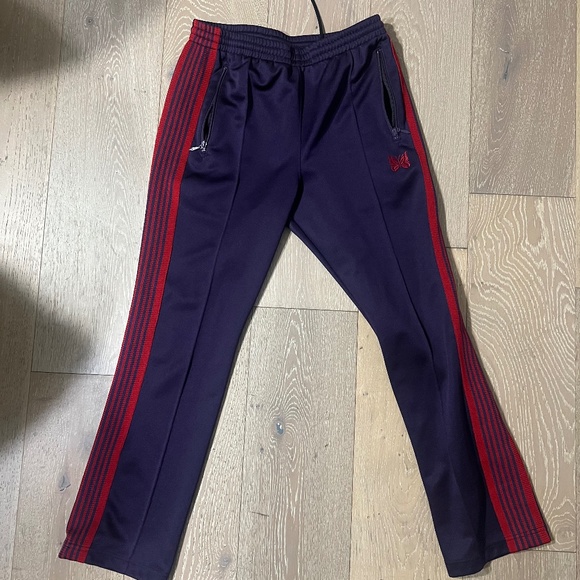 Needles - Picture 1 of 3